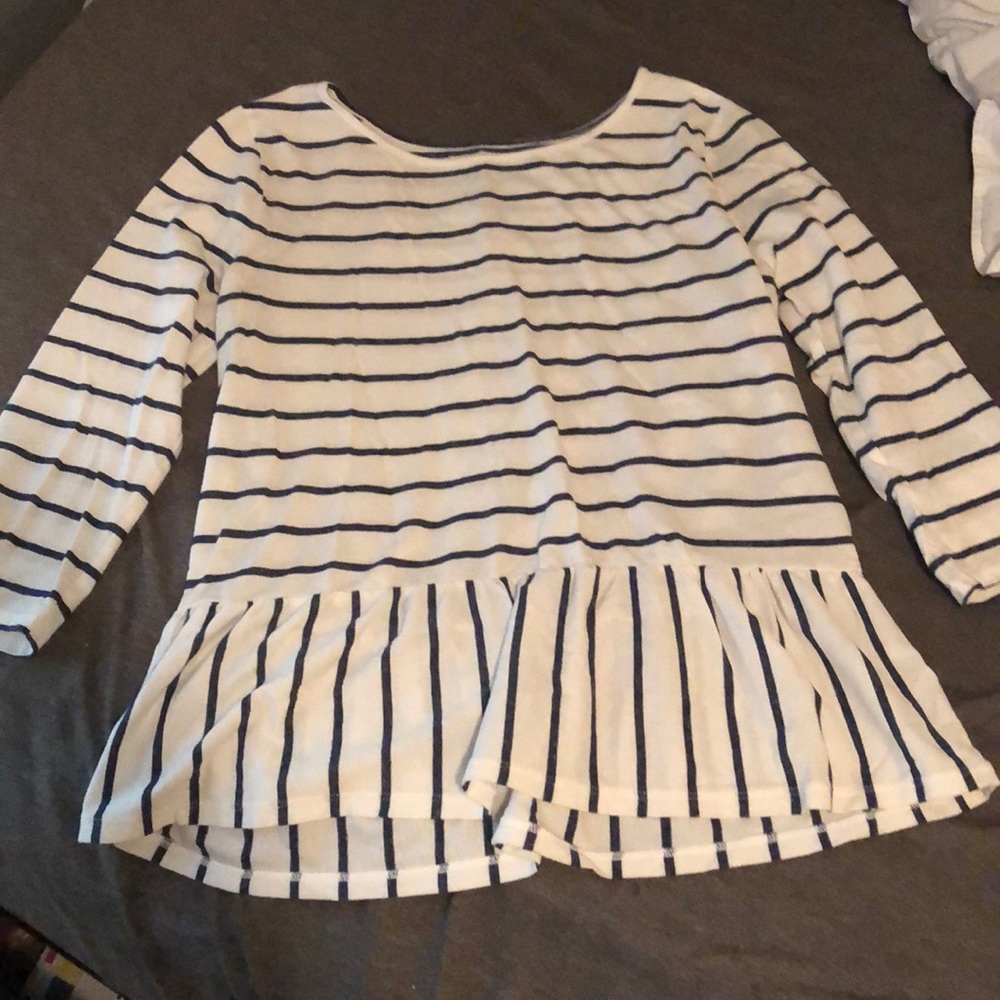 super cute peplum quarter sleeve tee
